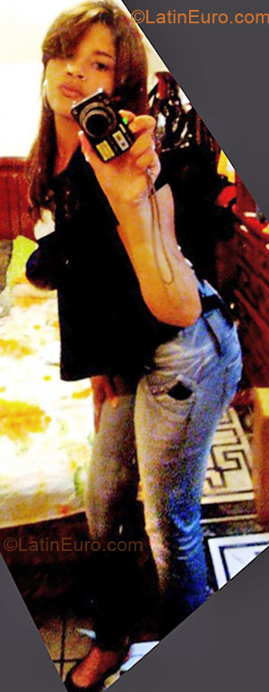 Date this voluptuous Brazil girl Wanessa from Sao Paulo BR4479