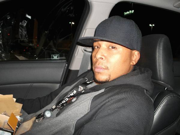Date this delightful United States man Derrick from Atlanta US8761