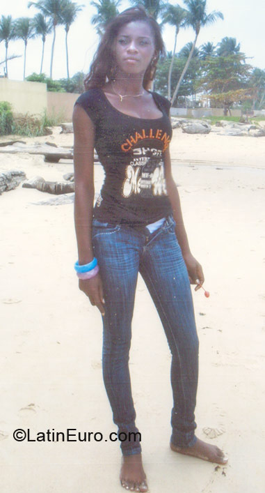 Date this passionate Gabon girl Pamella from Liberville GA7