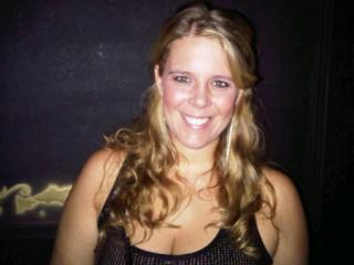 Date this young Argentina girl Camila from Buenos Aires AR39