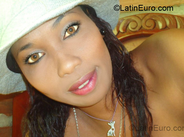 Date this fun Colombia girl Luzmila from Medellin CO6353