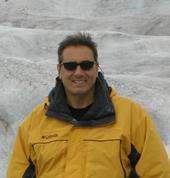 Date this sensual United States man Peter from Beverly Hills US8983