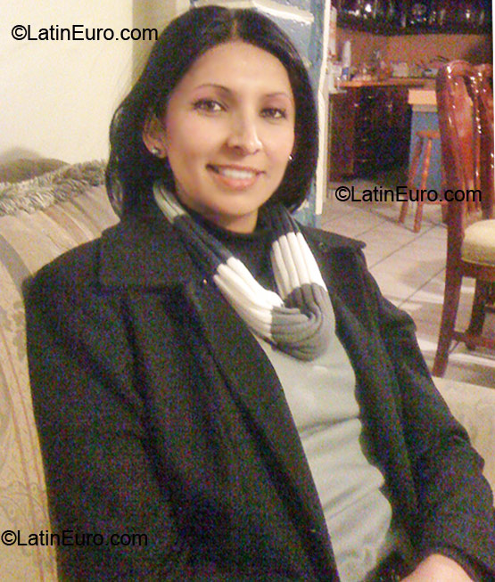 Date this pretty Mexico girl Mina from Zamora MX292