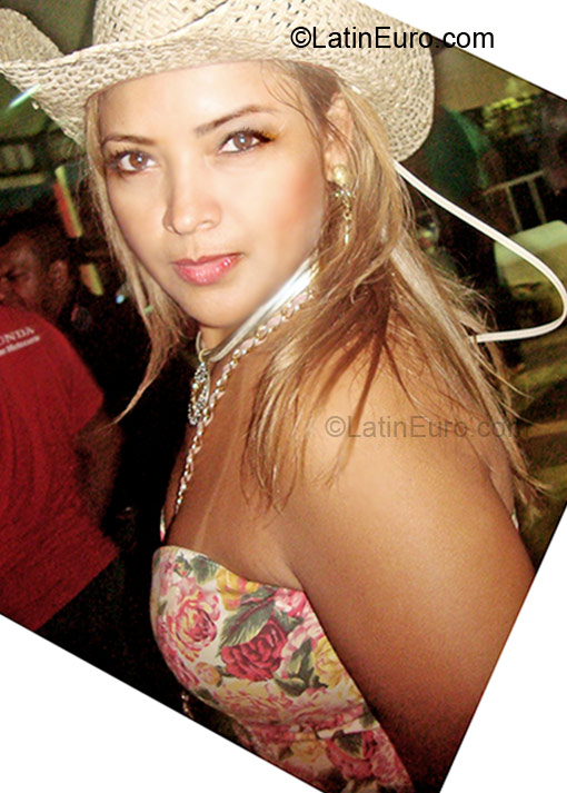 Date this charming Brazil girl Dorinha from Manaus BR4738