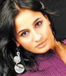 Date this beautiful Brazil girl Anna from Goiania BR4766