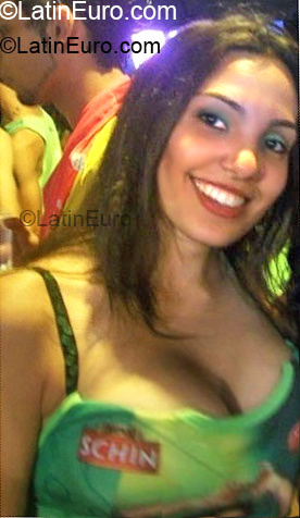 Date this attractive Brazil girl Riquilda from Trindade BR4985