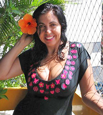 Date this good-looking Brazil girl Maria from SALVADOR BR5381