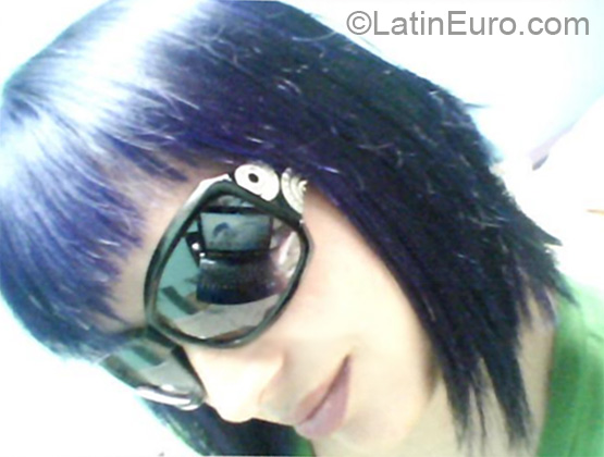 Date this young Ecuador girl Eugi from Ambato EC93