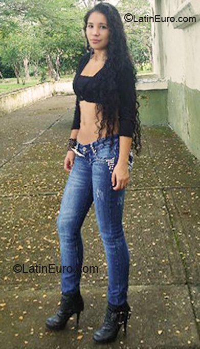 Date this exotic Colombia girl Juliana from Armenia CO6764