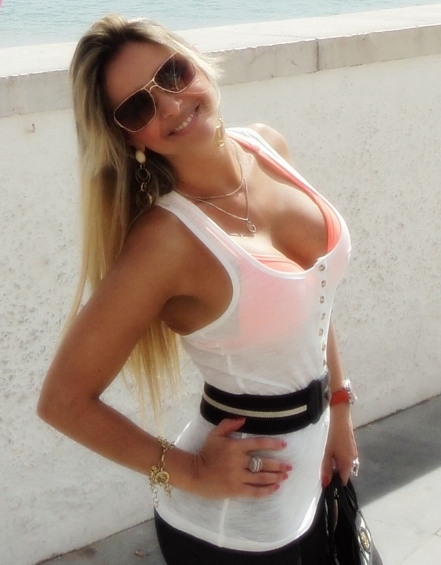Date this good-looking Brazil girl Andreia from Vitoria BR5069
