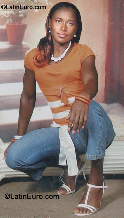 Date this pretty Jamaica girl Latoya from St. James JM590