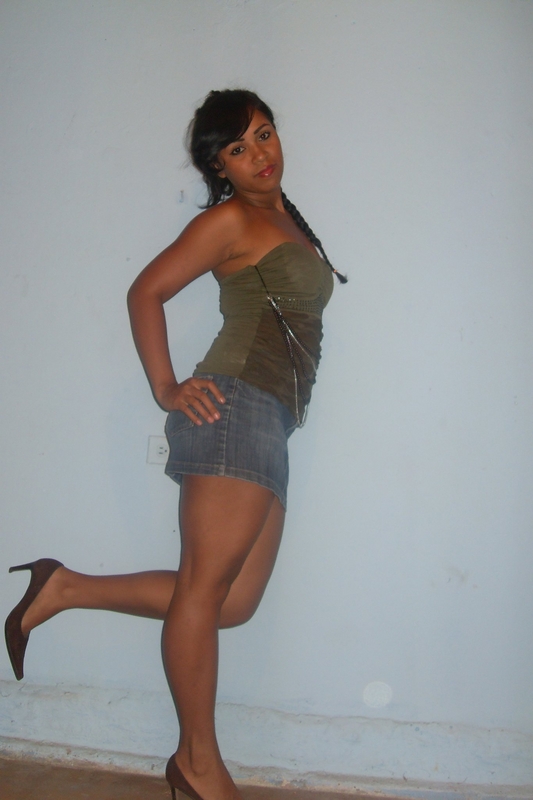 Date this lovely Colombia girl Alejandra from Palmira CO6827