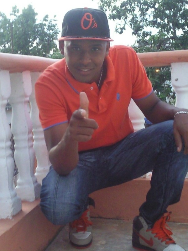 Date this lovely Dominican Republic man Leonard from Santo Domingo DO7367