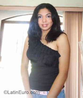 Date this happy Mexico girl Nohemi from La Paz MX325