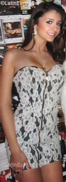 Date this delightful Brazil girl Samantha from Florianopolis BR5185