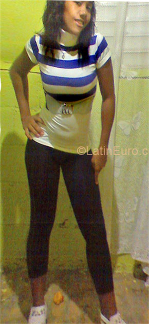 Date this good-looking Dominican Republic girl Maria Altagracia from Santiago DO7526