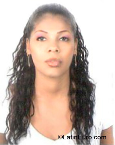 Date this passionate Dominican Republic girl Luz from Santo Domingo DO7559