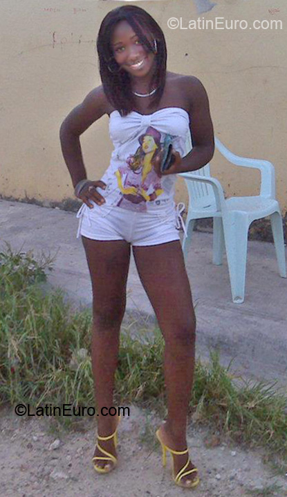 Date this hot Dominican Republic girl Elena from La Romana DO9433