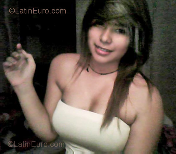 Date this hot Colombia girl Nathalia from Barranquilla CO7051