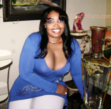 Date this georgeous Dominican Republic girl Angelica from Santiago DO7703