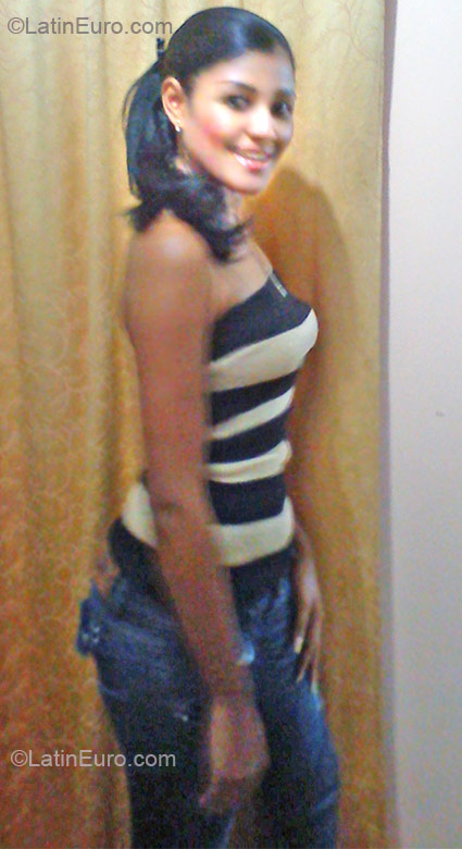 Date this tall Dominican Republic girl Epifania from Santiago DO7738