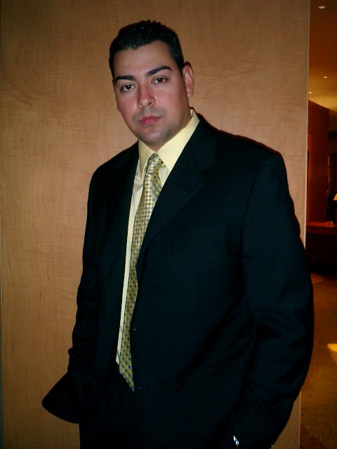 Date this tall United States man Andrediaz from Chicago US10059