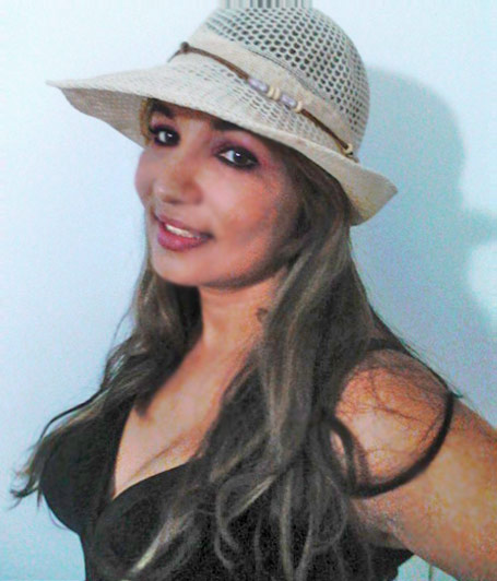 Date this sultry Colombia girl Sandra from Cartagena CO7190