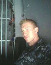 Date this stunning United States man Cory from Kansas City US10265