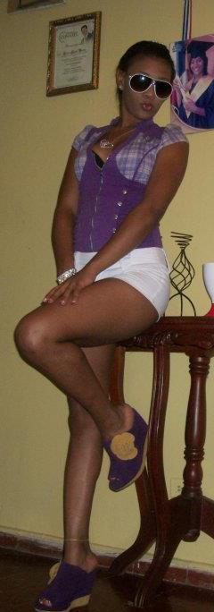 Date this fun Dominican Republic girl Claribel from Santo Domingo DO8128