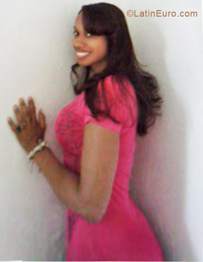 Date this nice looking Dominican Republic girl Viagnet from Santiago DO8178