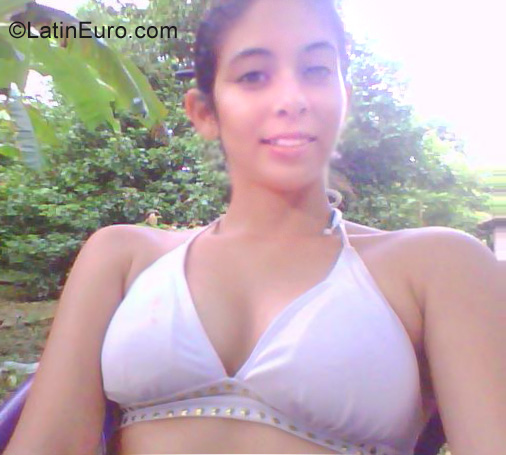 Date this sultry Nicaragua girl Solymar from Matagalpa NI21