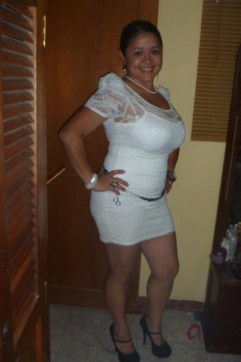 Date this happy Colombia girl ANGELA CASTAO from Pereira CO7387