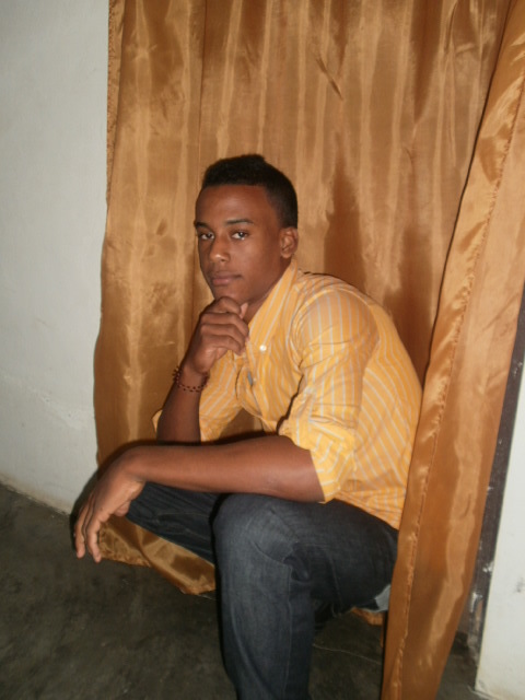 Date this tall Dominican Republic man Anthony_18 from La Vega DO8278