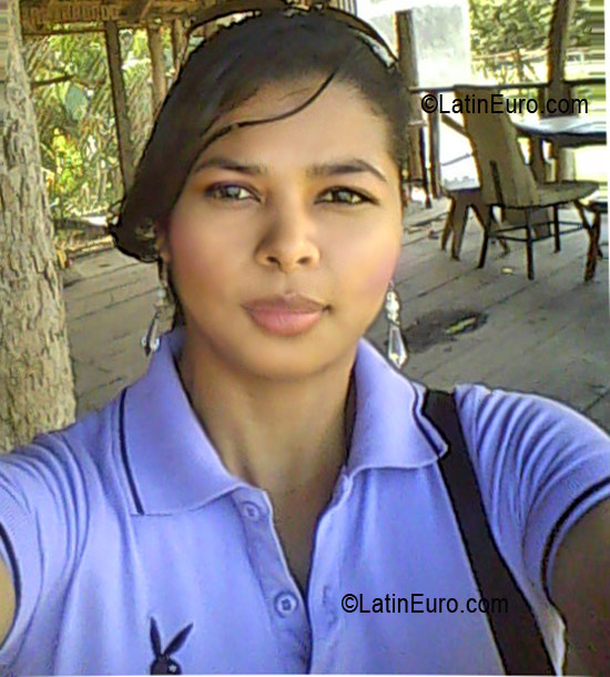 Date this nice looking Honduras girl Tifany from Tegucigalpa HN354
