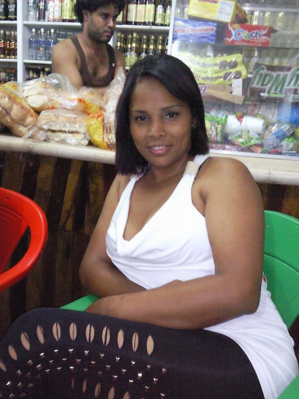 Date this hot Dominican Republic girl Mia from Santo Domingo DO8334