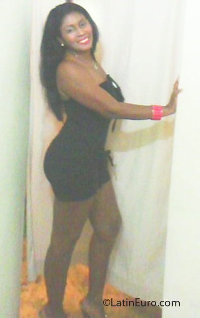 Date this hot Dominican Republic girl Ana from Santo Domingo DO8476