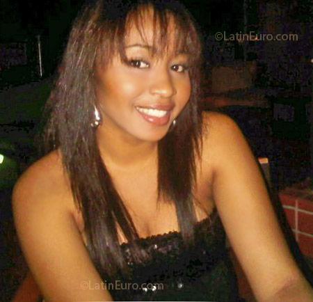 Date this gorgeous Colombia girl Lucy from Medellin CO7536