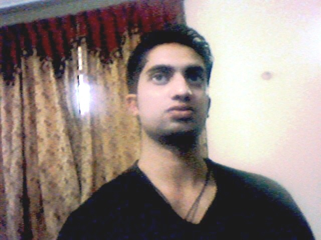 Date this good-looking Pakistan man Furqan from Lahore PK34