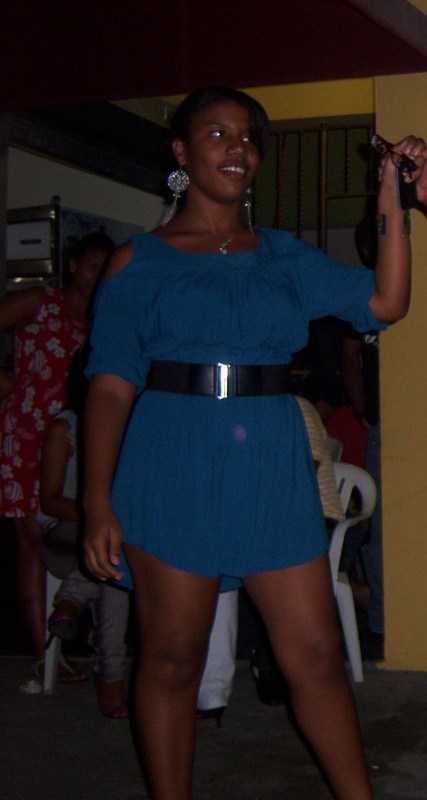 Date this lovely Dominican Republic girl Ismerlyn from Santo Domingo DO8749