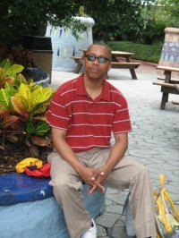 Date this attractive Netherlands Antilles man Lindley from Curacao AN8