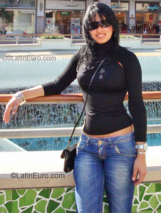 Date this beautiful Brazil girl Lorraine from Sao Paulo BR5946