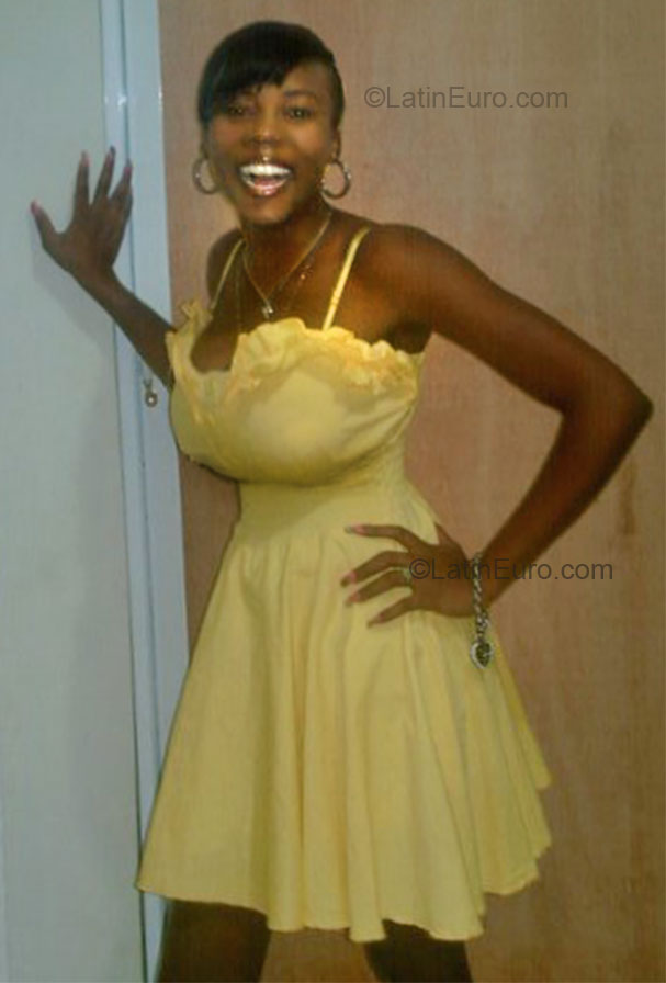 Date this stunning Jamaica girl Denise from Kingston JM327