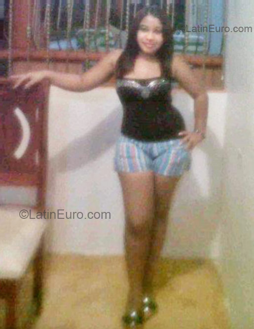 Date this tall Dominican Republic girl Vanessa from Santiago DO8934