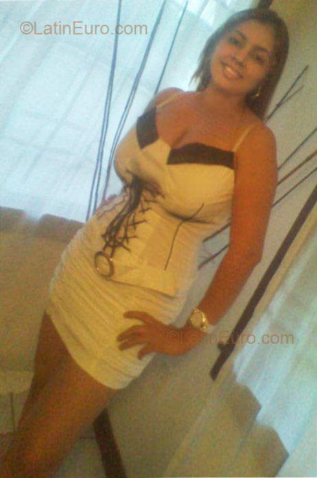 Date this charming Honduras girl Melissa from San Pedro Sula HN366