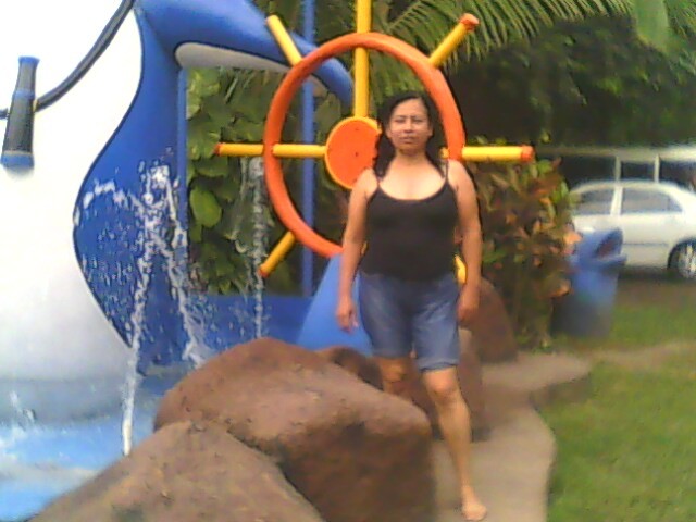 Date this happy El Salvador girl Pati450 from San Salvador US11154