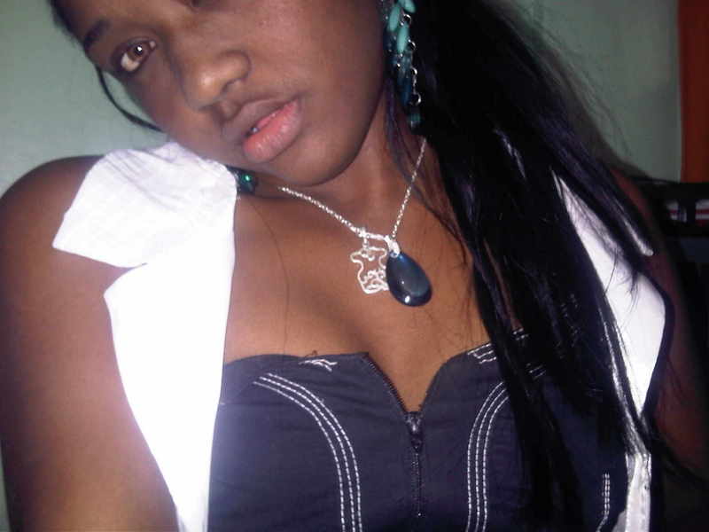 Date this pretty Dominican Republic girl Yoelia from Santo Domingo DO8990