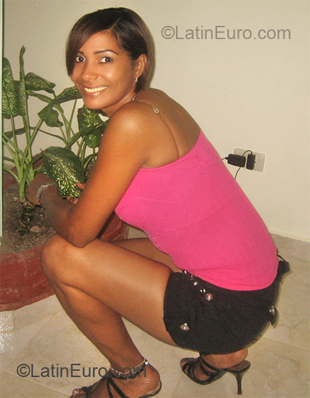 Date this passionate Dominican Republic girl Rosa from Nagua DO9025