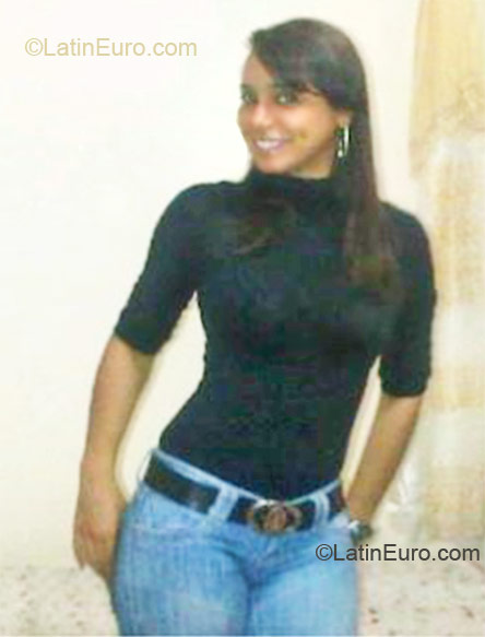 Date this passionate Dominican Republic girl Raylin from Santiago DO9083