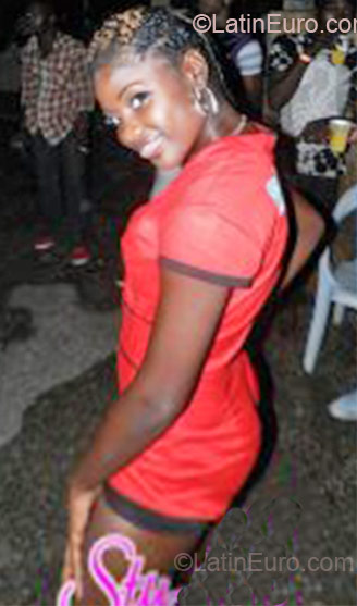 Date this nice looking Jamaica girl Toya from Kingston JM341