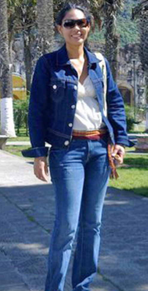 Date this georgeous El Salvador girl Nathalia from San Salvador SV21